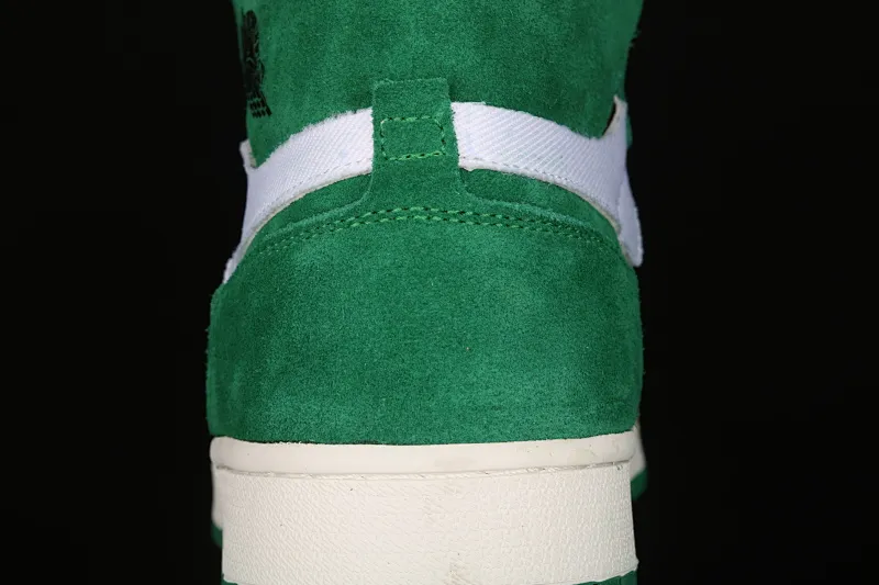 All categories Air Jordan Jordan series basketball shoes Air Jordan 1 High Z version Air Jordan 1 Zoom CMFT "Stadium Green" AJ1 Joe 1 white and green stitching CT0978-300